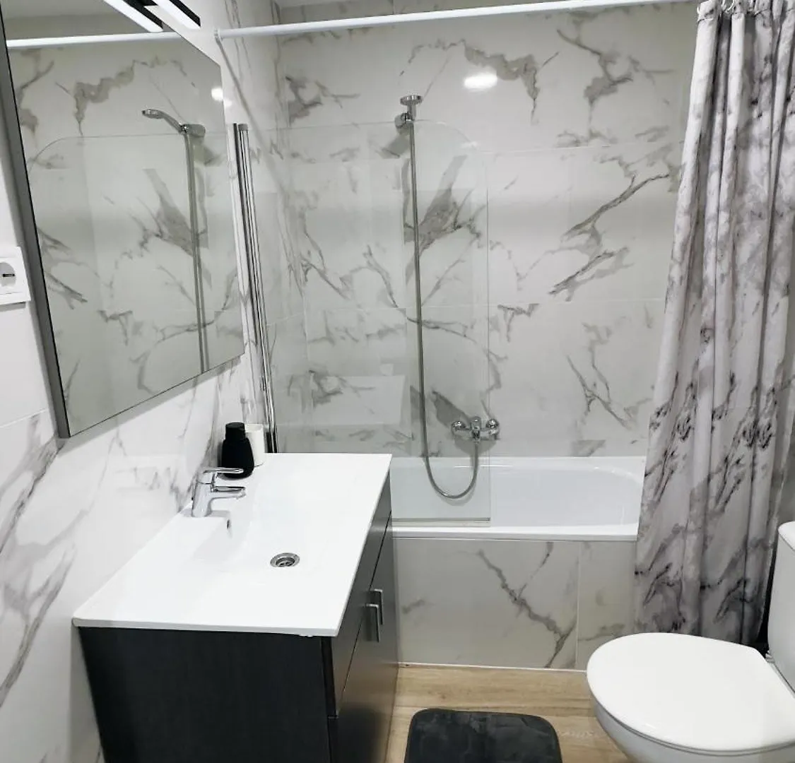 Apartsalou Tati